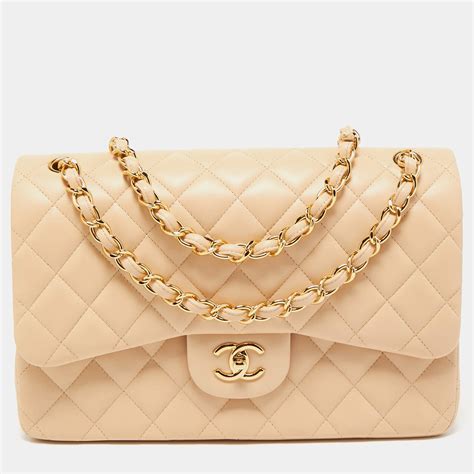 Chanel beige M/L or Jumbo classic double flap 